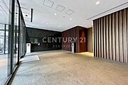 共用エントランス／24時間有人管理（夜間警備員）で管理体制良好です。