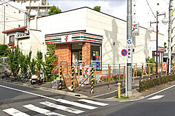 セブンイレブン世田谷代田店まで270m、道路の向かい側にあります。