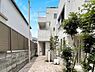 その他：建物外観（2026.8撮影）／白を基調としたシンプルモダンな外観デザイン、建物は高気密・高断熱にこだわった仕様となっております。