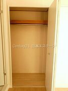 クローゼットタイプの収納