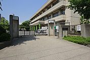 長岡京市立長岡第九小学校まで242m