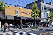 フレスコ樫原店まで933m