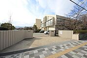 長岡京市立神足小学校まで321m