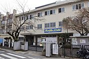 向日市立勝山中学校まで1037m