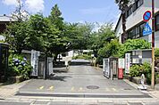 向日市立向陽小学校まで351m