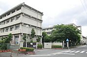 長岡京市立長岡第六小学校まで360m