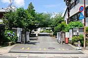 向日市立向陽小学校まで318m