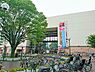 周辺：イオンスタイル東神奈川まで765m、各種専門店もあり、生活雑貨や食料品が揃います。