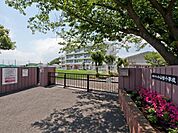 横浜市立小山台小学校まで878m、学校教育目標