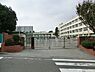 周辺：横浜市立中沢小学校まで1055m、学校教育目標ひびき合いを大切にします。