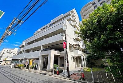外観:《外観》 ■家族みんなが落ち着ける場所。明るい空間で心も暖か、朝から爽やかな気分。寝る時も包みこまれるようにふんわりと。家にいることが心と体に優しい暖かな暮らし。 外観:《外観》 ■家族みんなが落ち着ける場所。明るい空間で心も暖か、朝から爽やかな気分。寝る時も包みこまれるようにふんわりと。家にいることが心と体に優しい暖かな暮らし。