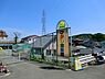 周辺：大船いしい学園　ひがし幼稚園まで745m、現代を生きる子どもを見据えた教育を、健康体操・自然とのかかわり・美術造形活動などを通して行っていきます。