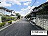 その他：【前面道路】現地の前の道です！道幅は6ｍ以上で広々しています！
