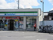 ファミリーマート大津黒津店まで400m、24時間営業