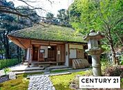 幻住庵まで630m、【定休日】月曜日・木曜日【営業時間】 火曜日・水曜日・金曜日・土曜日・日曜日　9時30分～16時30分