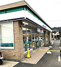 ファミリーマート大津国分店まで550m、24時間営業