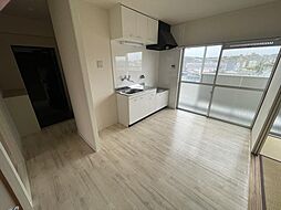 レデント和泉 5階3DKのリビング/ダイニング