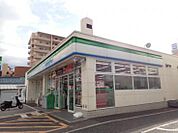 ファミリーマート高石駅前店まで426m