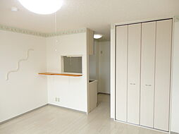 イーストヒルズ 3階1Kのリビング/ダイニング