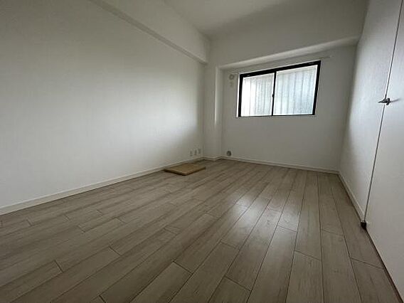 ＜洋室／Bed...