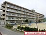 周辺：松戸市立殿平賀小学校まで550m、松戸市立殿平賀小学校