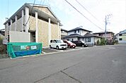 マンション東側・道路