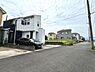 その他：前面道路が広く車の出し入れがしやすい環境です。周辺は整った街並みが広がっています。現地はゆとりのある区画で安心感があります。静かな住宅街に位置し落ち着いた雰囲気が感じられます。