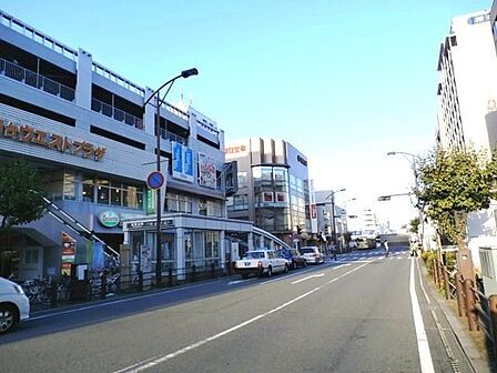 西口メイン通りまで295m、西口メイン通り