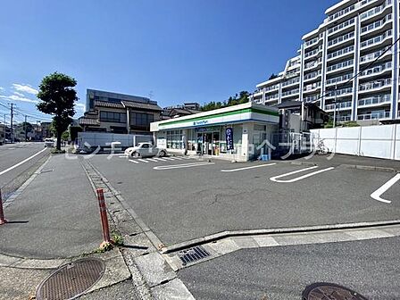 ファミリーマート本藤沢六丁目店まで1553m