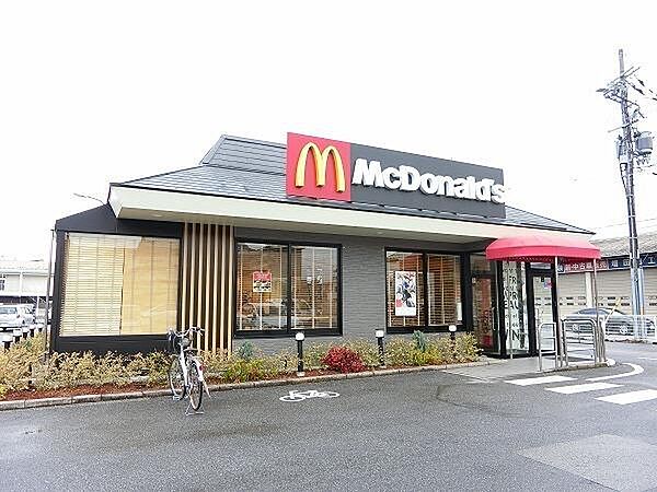 画像25:マクドナルドまで1041m