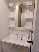※お部屋により内装の色合いが異なります。