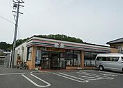 セブンイレブン彦根岡町店まで487m