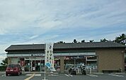 ファミリーマート彦根ミシガン通り店まで565m