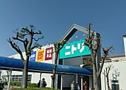 西友長浜楽市店まで899m