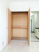※お部屋により内装の色合いが異なります。