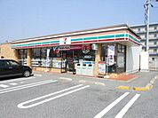セブンイレブン　小泉まで781m