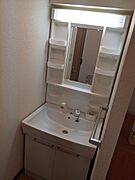 ※お部屋により内装の色合いが異なります。