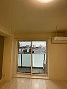 ※お部屋により内装の色合いが異なります。