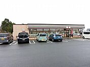 セブンイレブン南彦根駅北店まで896m