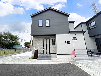 外観：建物の居住性に拘った邸宅は「安らぎ」と「快適」を実現。