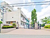 大谷口中学校まで約2200m