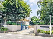 越谷市立大沢北小学校 650m