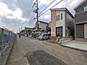 外観：前面道路含む現地