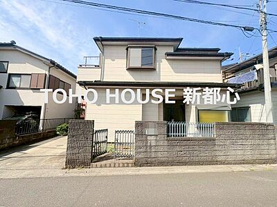外観:吉野原駅まで徒歩9分、敷地面積35坪のお住まい。(令和8年4月 撮影) 外観:吉野原駅まで徒歩9分、敷地面積35坪のお住まい。(令和8年4月 撮影)