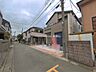 外観：前面道路含む現地