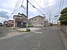 外観：前面道路含む現地