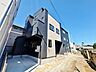 駐車場：充実の設備・仕様で新生活を快適にスタートできます。
