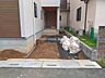外観：前面道路含む現地