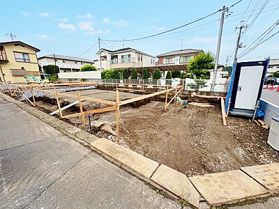 外観:開放感のある角地に面した邸宅です。(令和8年9月 撮影) 外観:開放感のある角地に面した邸宅です。(令和8年9月 撮影)