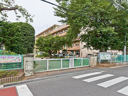 上平中学校まで約1400m